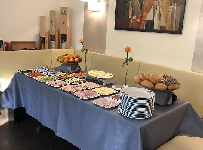 Friedrich מלון 3*